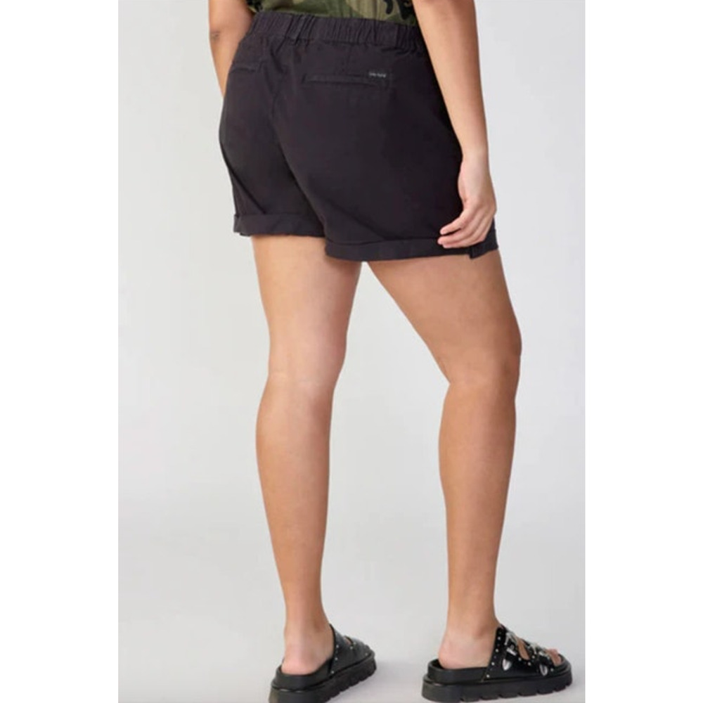 SANCTUARY Shorts Size 16W / Size 16 NEW Switchback Cuffed Short Black - Picture 2 of 5